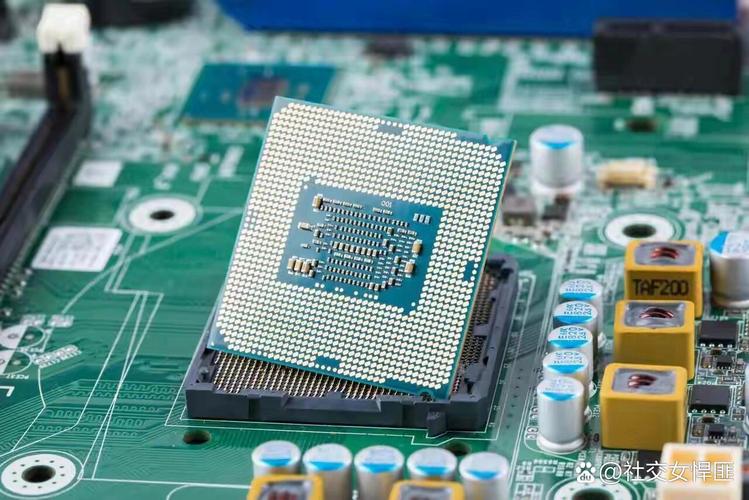 聚焦核心，贯通链路 电子信息工程的信号处理、集成电路、电子元器件与芯片协同发展